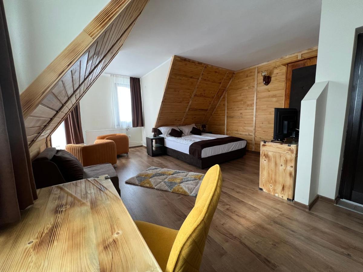 Nicole Hotel & Restaurant Samokov Luaran gambar